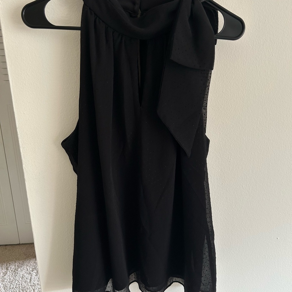 (SOLD) SLEEVELESS TOP
